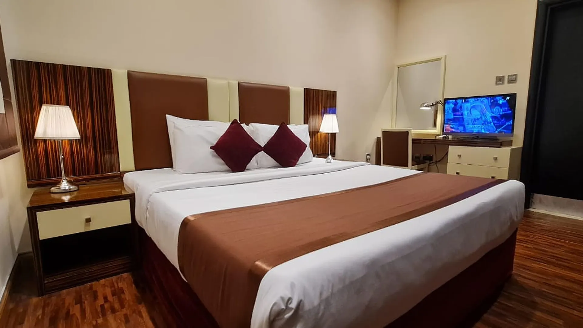 The View Al Barsha Hotel Apartments Dubaj