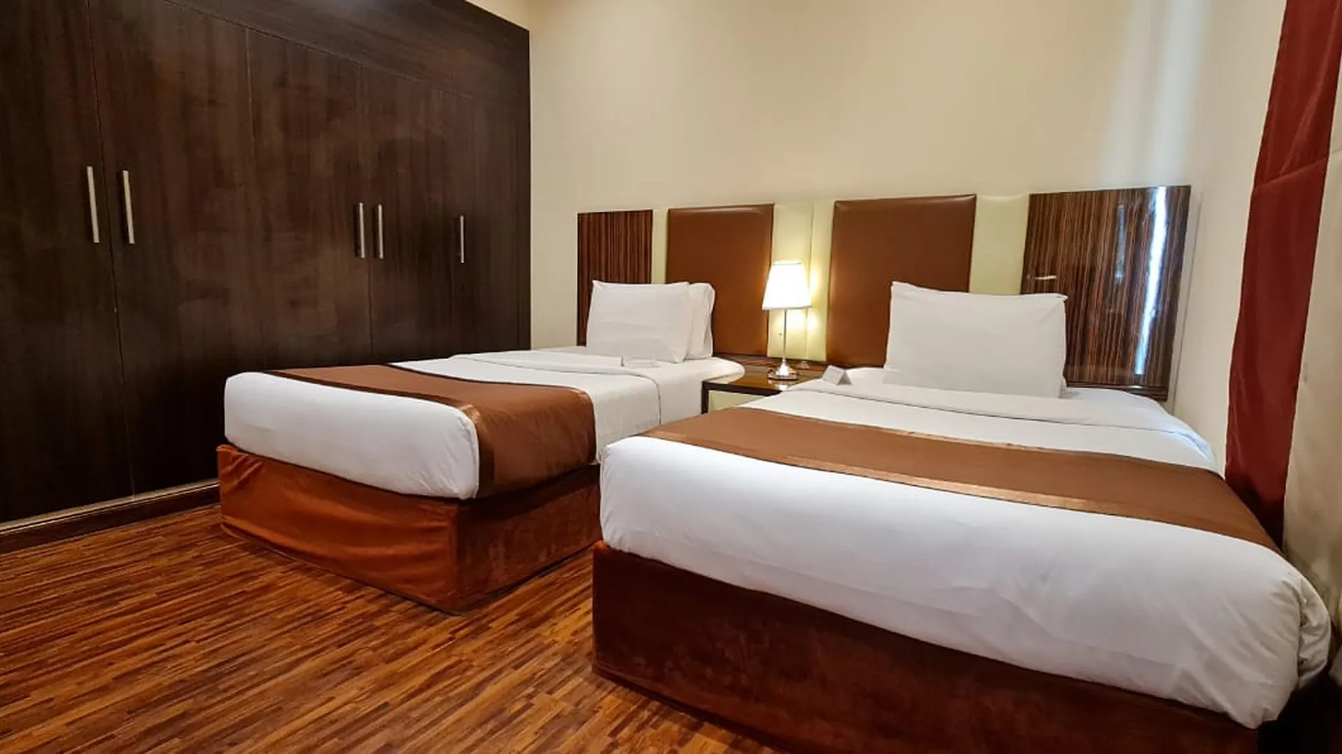 The View Al Barsha Hotel Apartments Dubaj 0*,