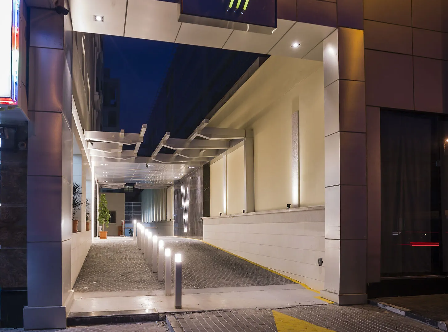 The View Al Barsha Hotel Apartments Dubaj